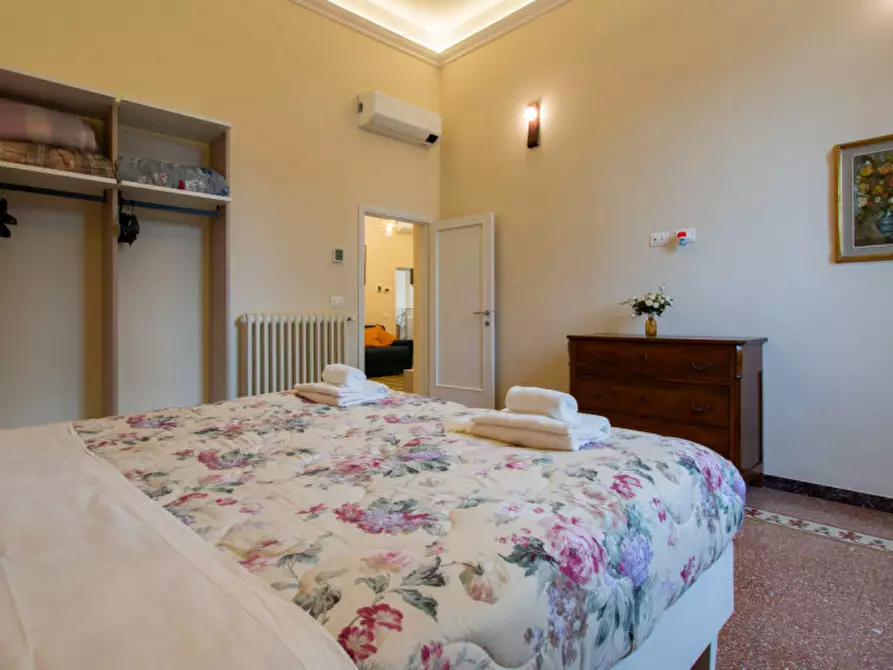 Immagine 10 di Appartamento in vendita  a Firenze