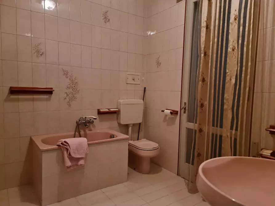 Immagine 5 di Casa bifamiliare in vendita  a Lendinara