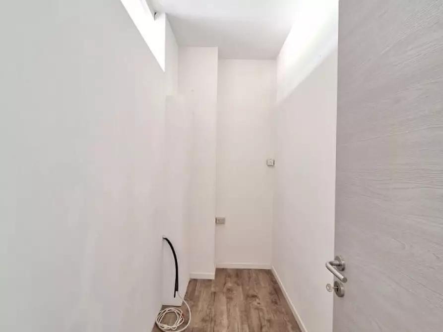 Immagine 10 di Negozio in affitto  in Via Roma a Boara Pisani