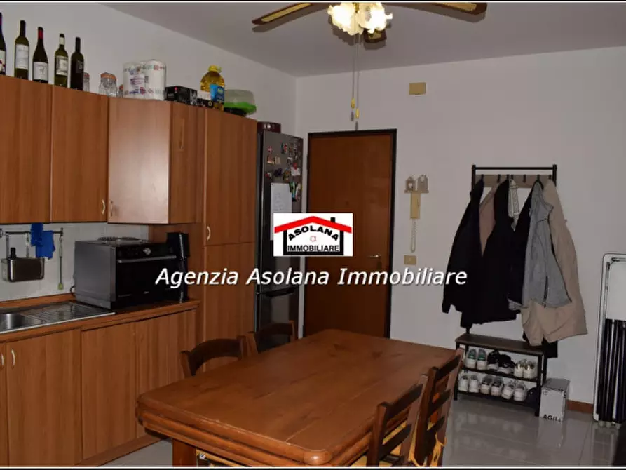 Immagine 2 di Appartamento in vendita  in via Galileo Galilei a Asolo