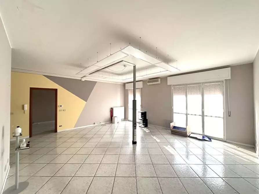 Immagine 1 di Ufficio in vendita  in via golfarelli a Forli'