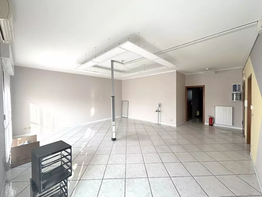 Immagine 3 di Ufficio in vendita  in via golfarelli a Forli'