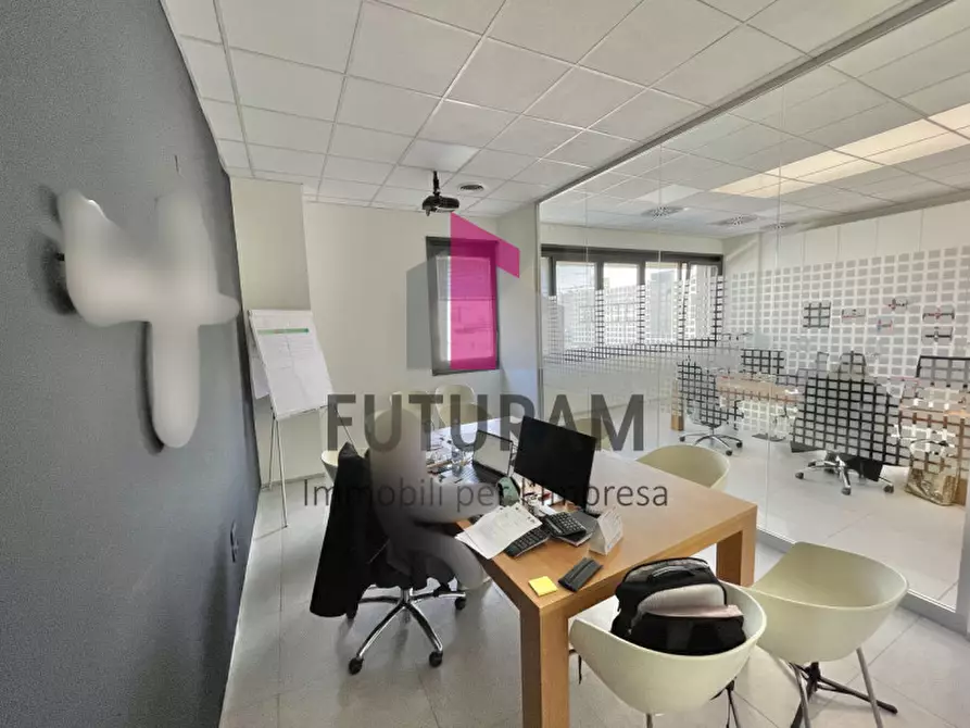 Immagine 11 di Ufficio in affitto  a Vicenza