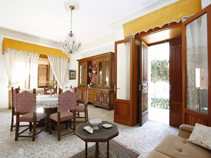 Immagine 2 di Casa indipendente in vendita  in Via Milano a Parabita