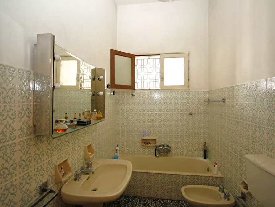 Immagine 10 di Casa indipendente in vendita  in Via Milano a Parabita