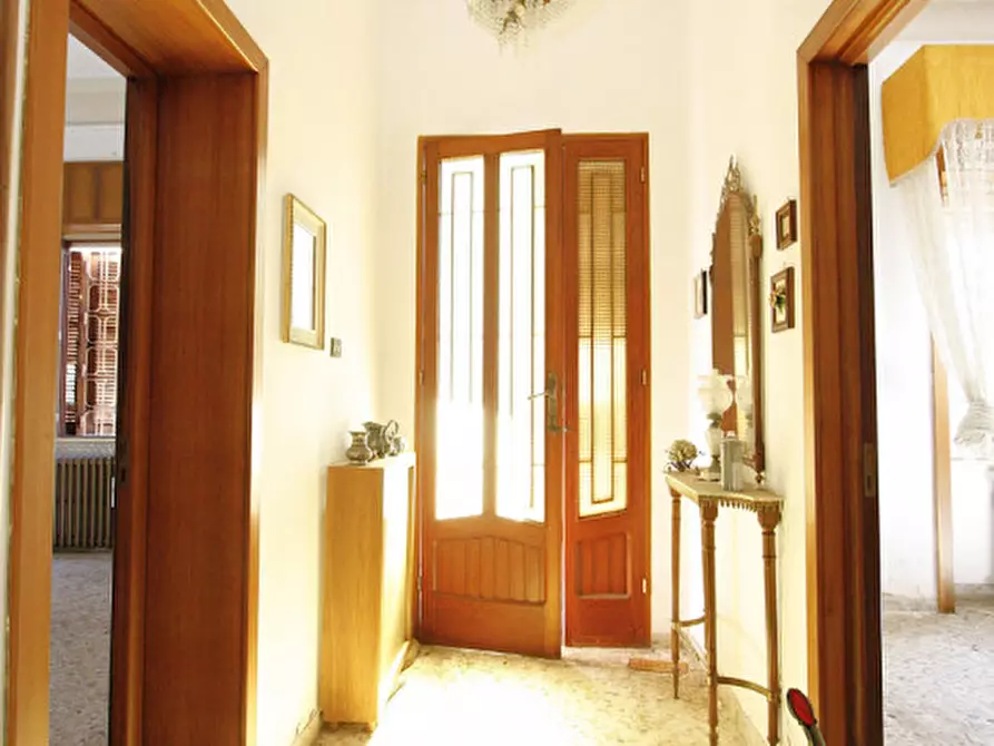 Immagine 11 di Casa indipendente in vendita  in Via Milano a Parabita