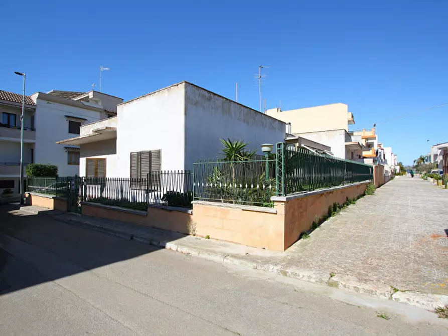 Immagine 18 di Casa indipendente in vendita  in Via Milano a Parabita