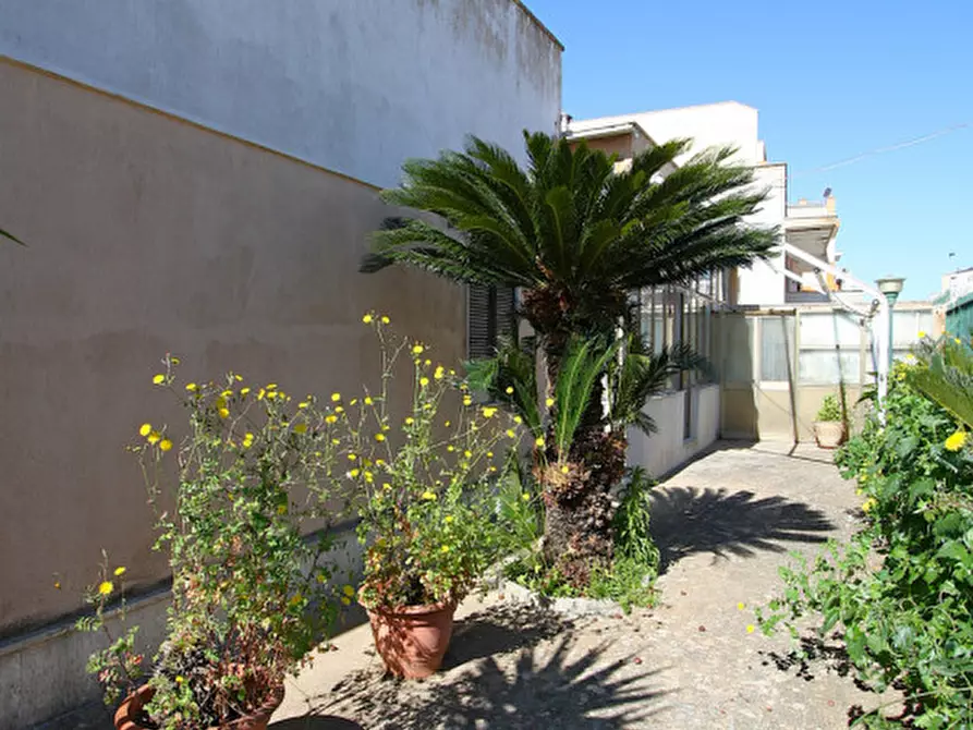 Immagine 20 di Casa indipendente in vendita  in Via Milano a Parabita