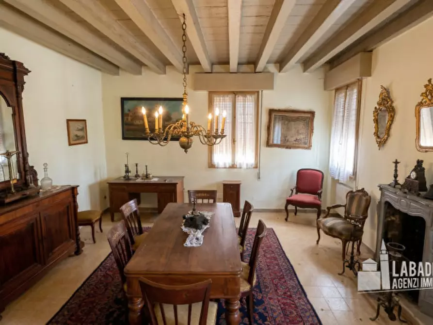 Immagine 29 di Villa in vendita  in Via Este 4 a Masi