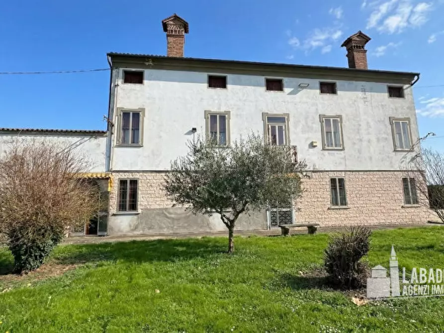 Immagine 42 di Villa in vendita  in Via Este 4 a Masi