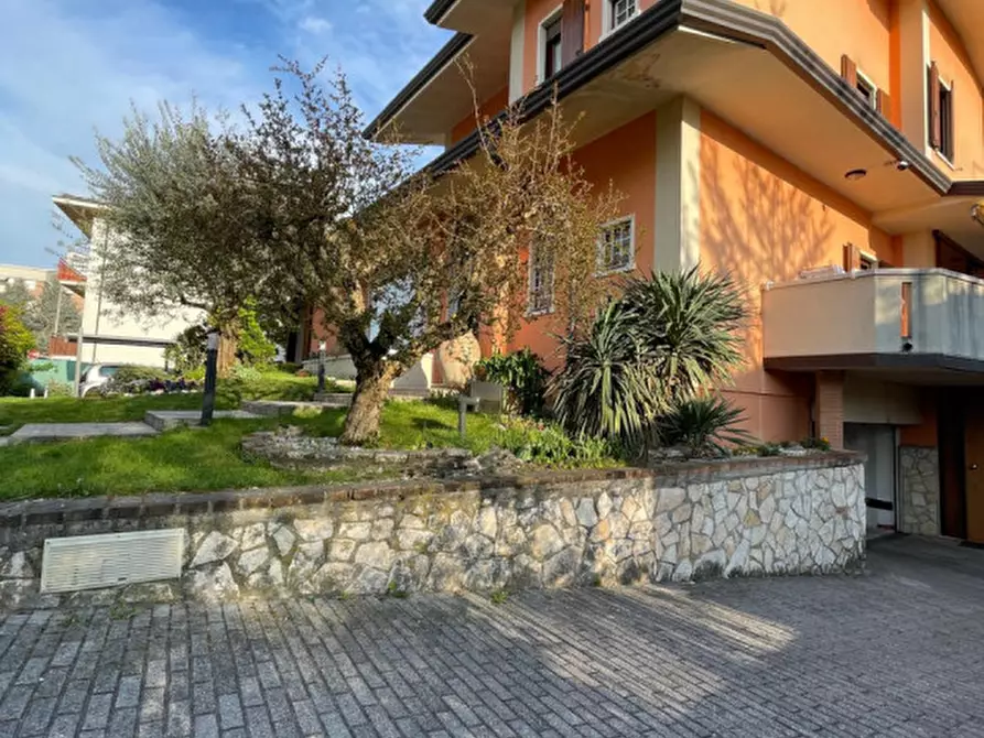 Immagine 8 di Villa in vendita  in viale Europa a Monticello Conte Otto
