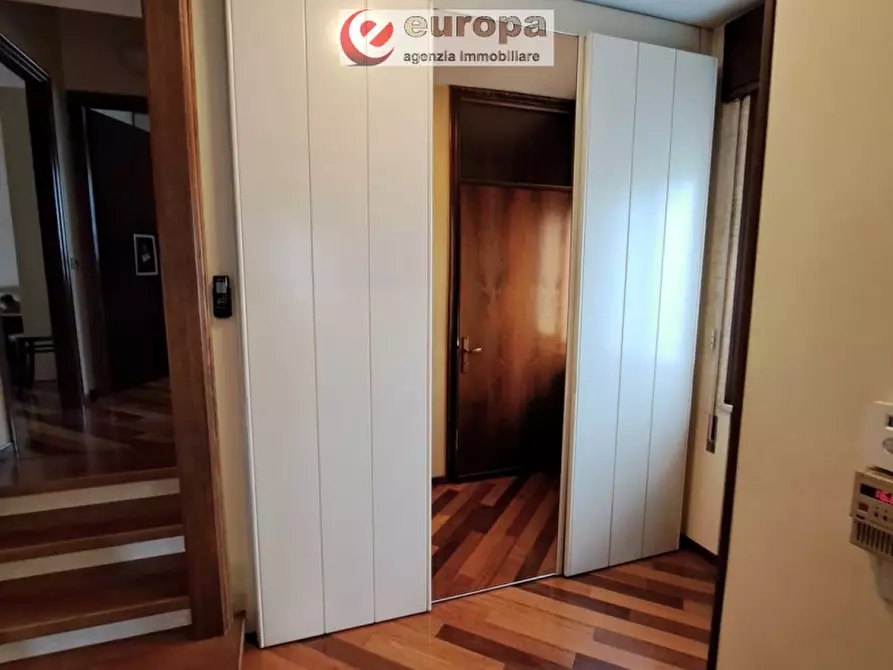 Immagine 25 di Villa in vendita  in viale Europa a Monticello Conte Otto