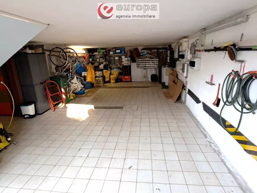 Immagine 32 di Villa in vendita  in viale Europa a Monticello Conte Otto