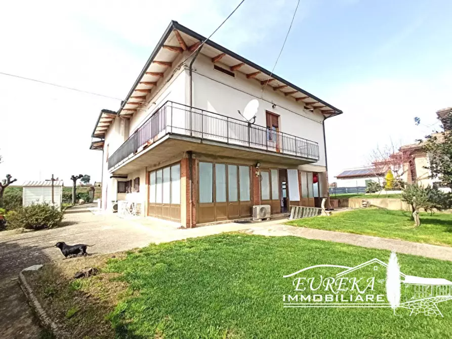 Immagine 3 di Casa indipendente in vendita  in Via del Giglio a Castiglione Del Lago