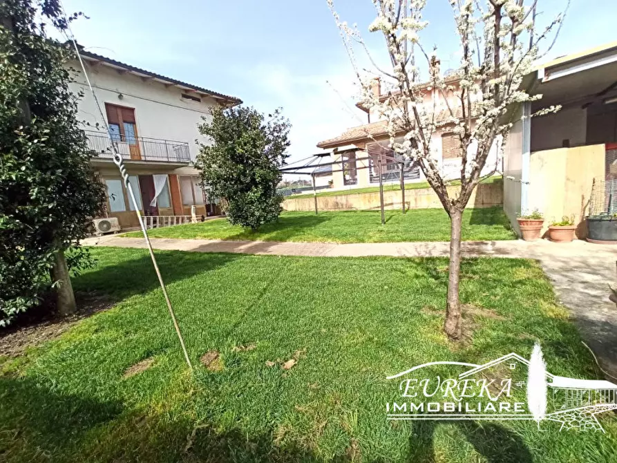 Immagine 5 di Casa indipendente in vendita  in Via del Giglio a Castiglione Del Lago