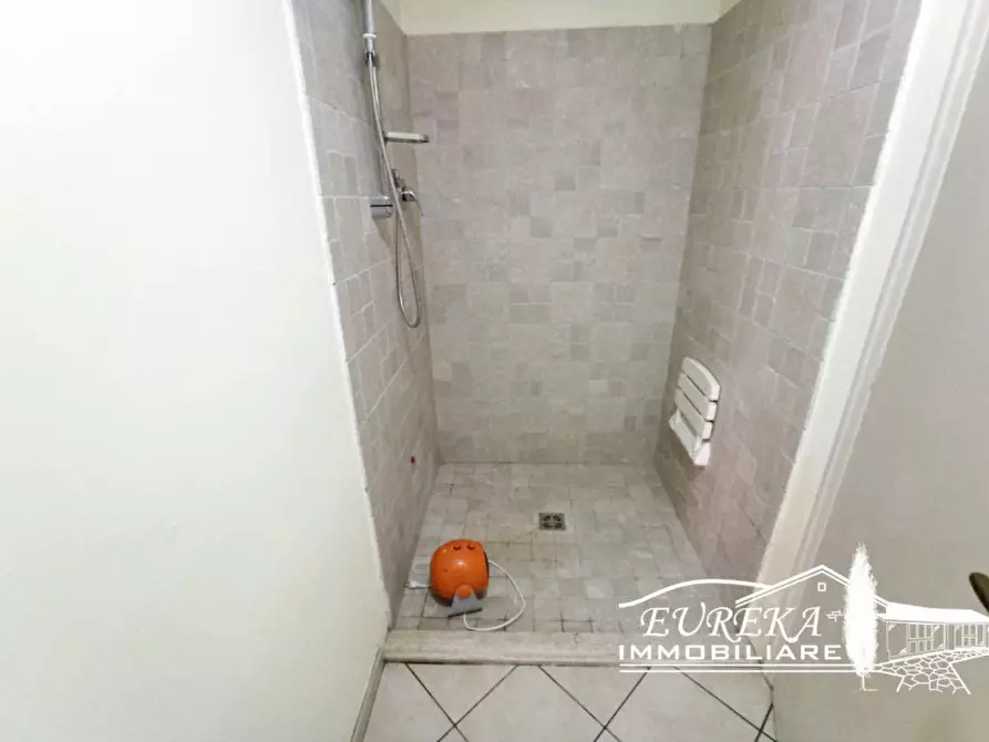 Immagine 13 di Casa indipendente in vendita  in Via del Giglio a Castiglione Del Lago