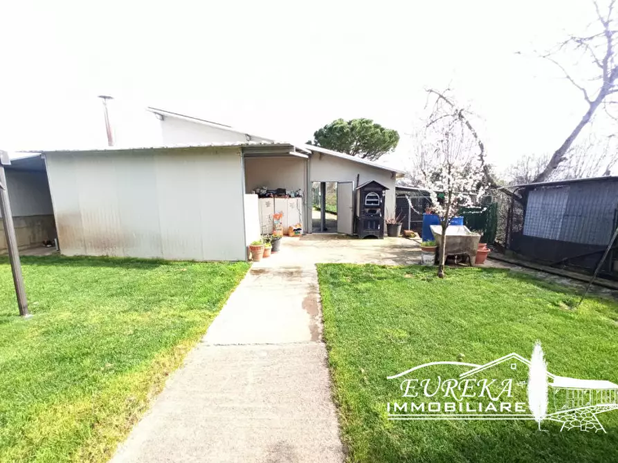 Immagine 35 di Casa indipendente in vendita  in Via del Giglio a Castiglione Del Lago