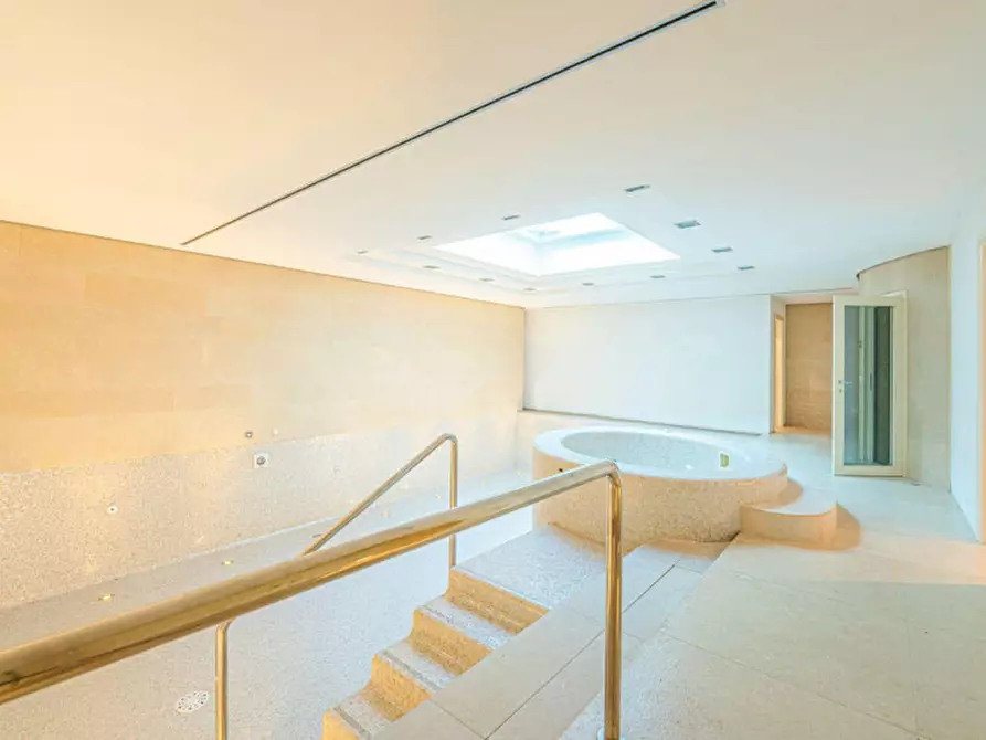 Immagine 8 di Villa in vendita  in Viale Giuseppe Duodo a Udine