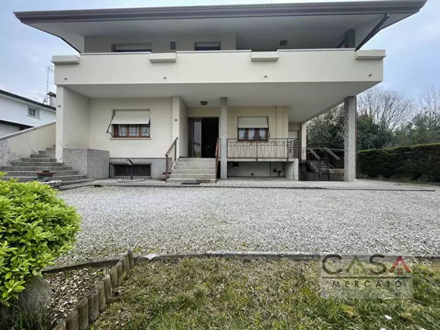 Immagine 1 di Casa bifamiliare in vendita  in Via Francesco de Sanctis a Cordenons