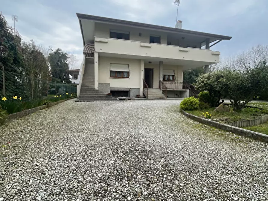 Immagine 2 di Casa bifamiliare in vendita  in Via Francesco de Sanctis a Cordenons