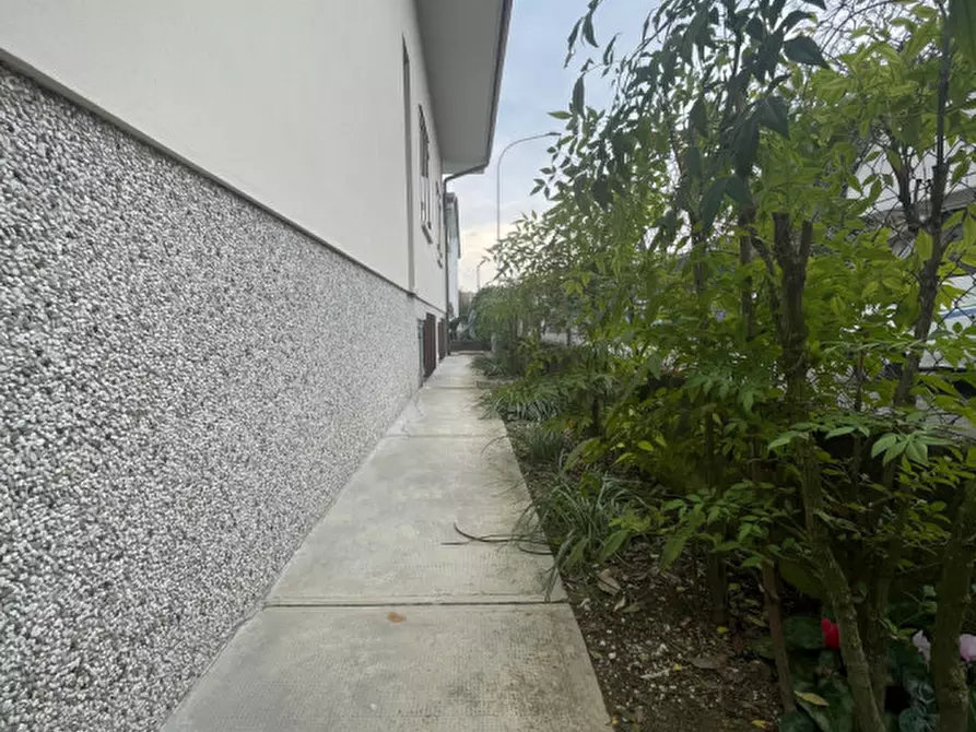 Immagine 51 di Casa bifamiliare in vendita  in Via Francesco de Sanctis a Cordenons