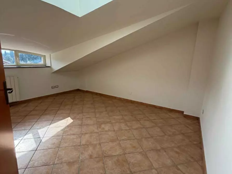 Immagine 15 di Appartamento in affitto  in via frascati 193 a Rocca Di Papa