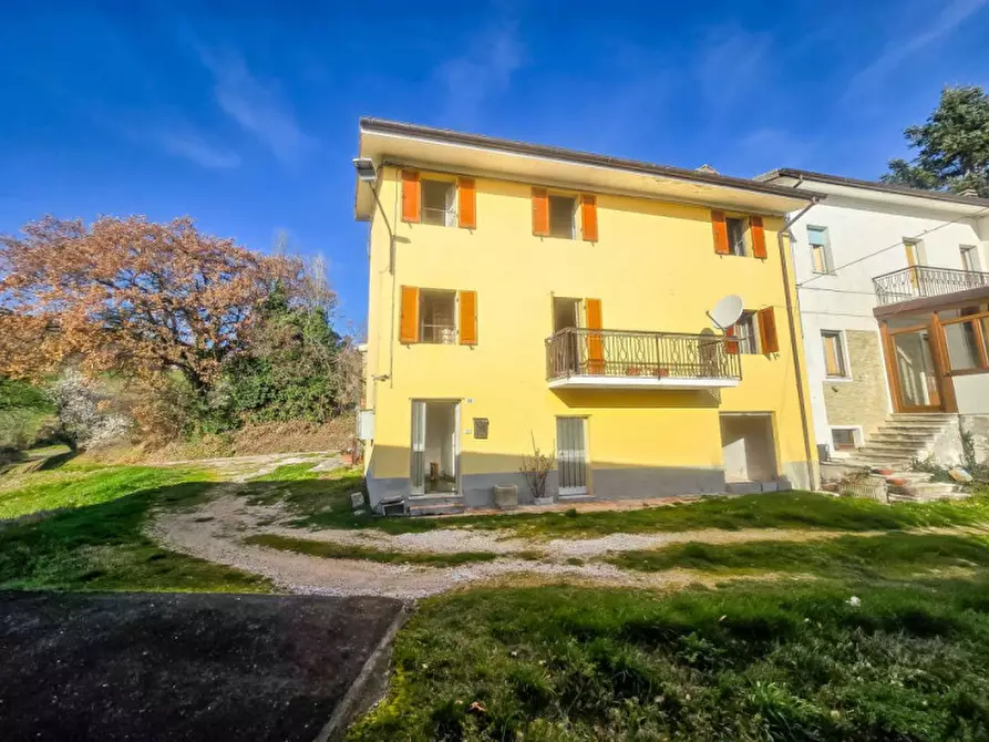 Immagine 2 di Casa indipendente in vendita  in Ca' di Stefano a Frontino