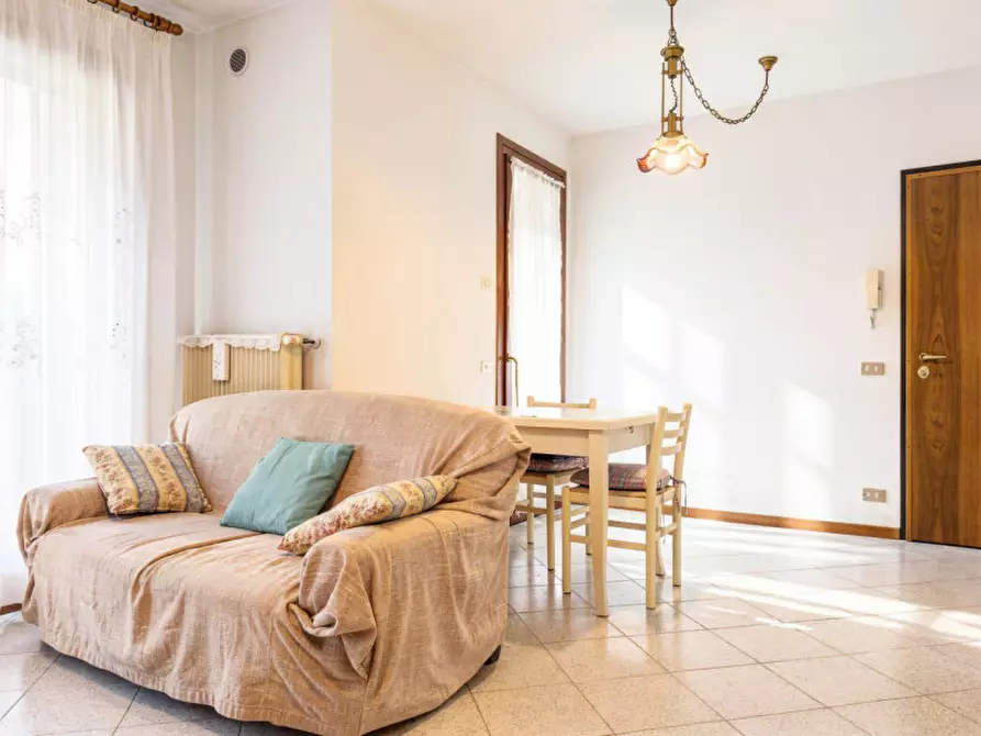 Immagine 2 di Appartamento in vendita  in Via Carlo Moretti a Montebelluna