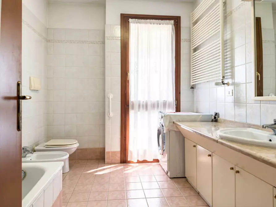 Immagine 12 di Appartamento in vendita  in Via Carlo Moretti a Montebelluna