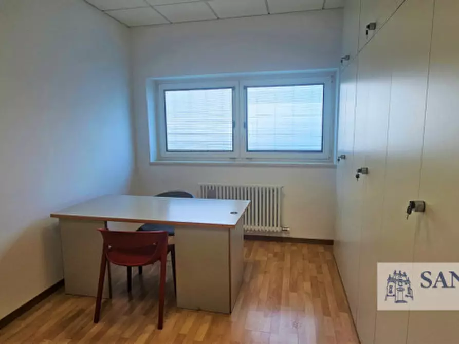 Immagine 6 di Ufficio in affitto  in Strada del Pasubio a Vicenza