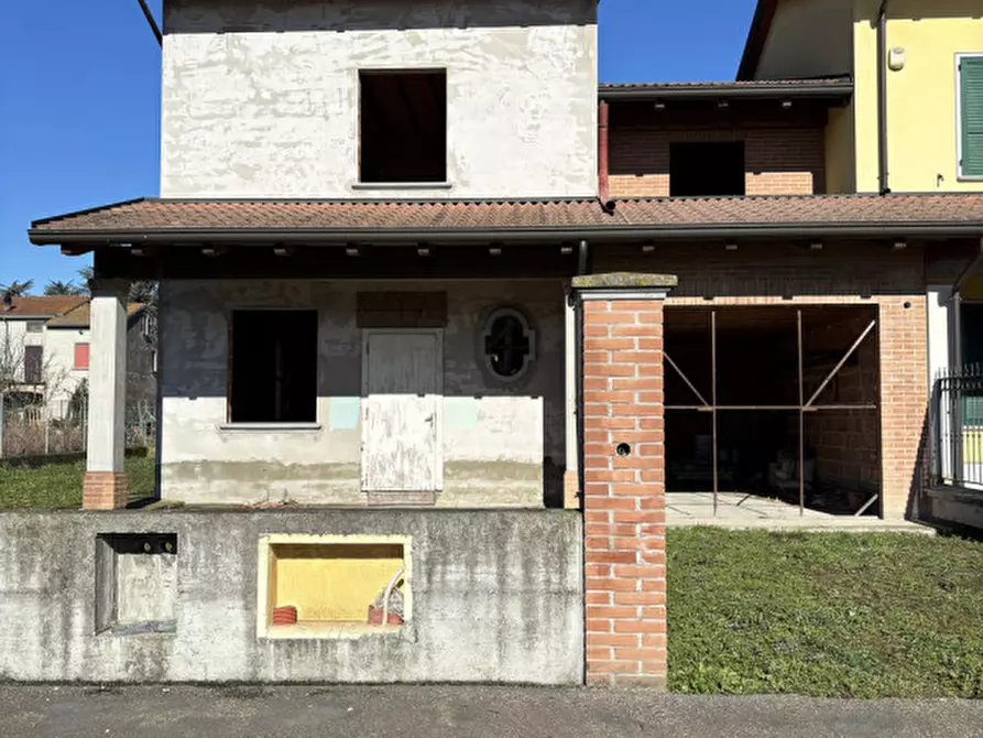 Immagine 4 di Villetta a schiera in vendita  in SP33 53 a Sissa Trecasali