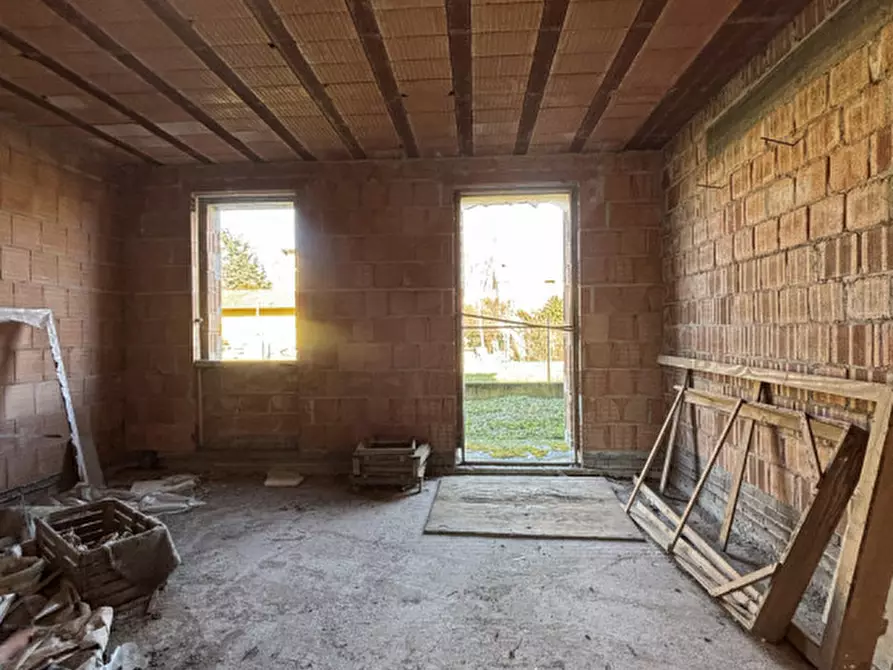 Immagine 9 di Villetta a schiera in vendita  in SP33 53 a Sissa Trecasali