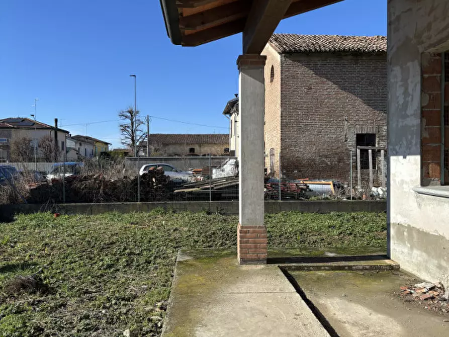 Immagine 15 di Villetta a schiera in vendita  in SP33 53 a Sissa Trecasali