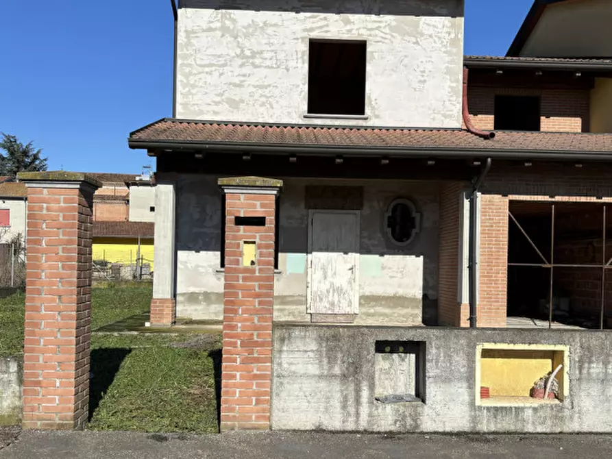 Immagine 18 di Villetta a schiera in vendita  in SP33 53 a Sissa Trecasali