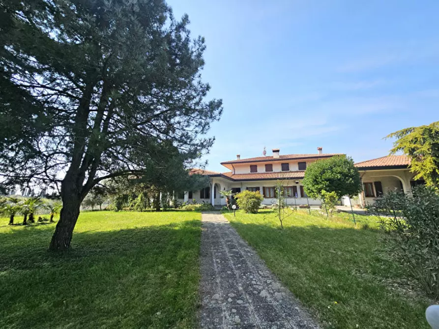 Immagine 1 di Casa bifamiliare in vendita  in Via Bagno a Cinto Euganeo
