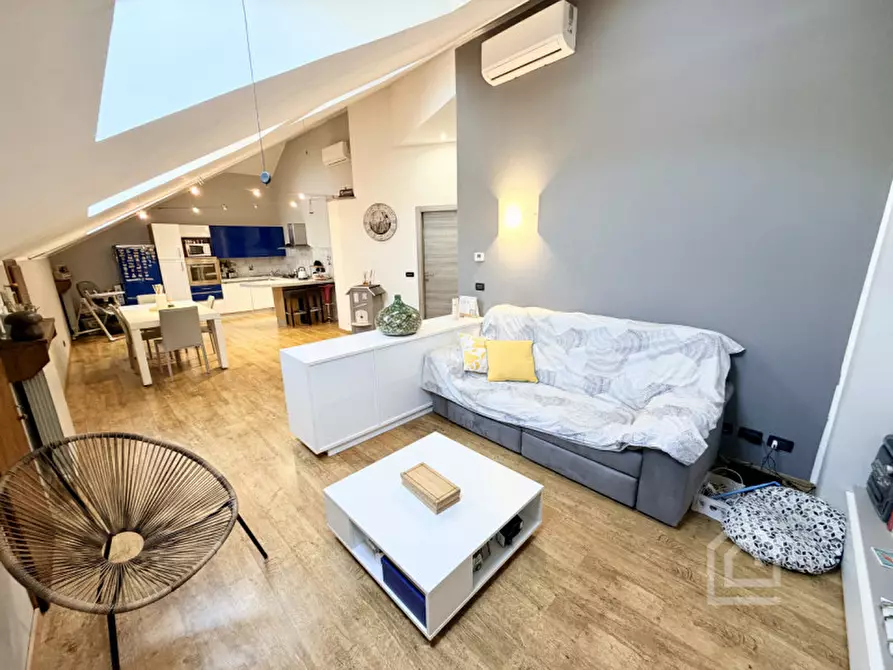 Immagine 4 di Appartamento in vendita  in Via Nino Costa 40 a Chivasso