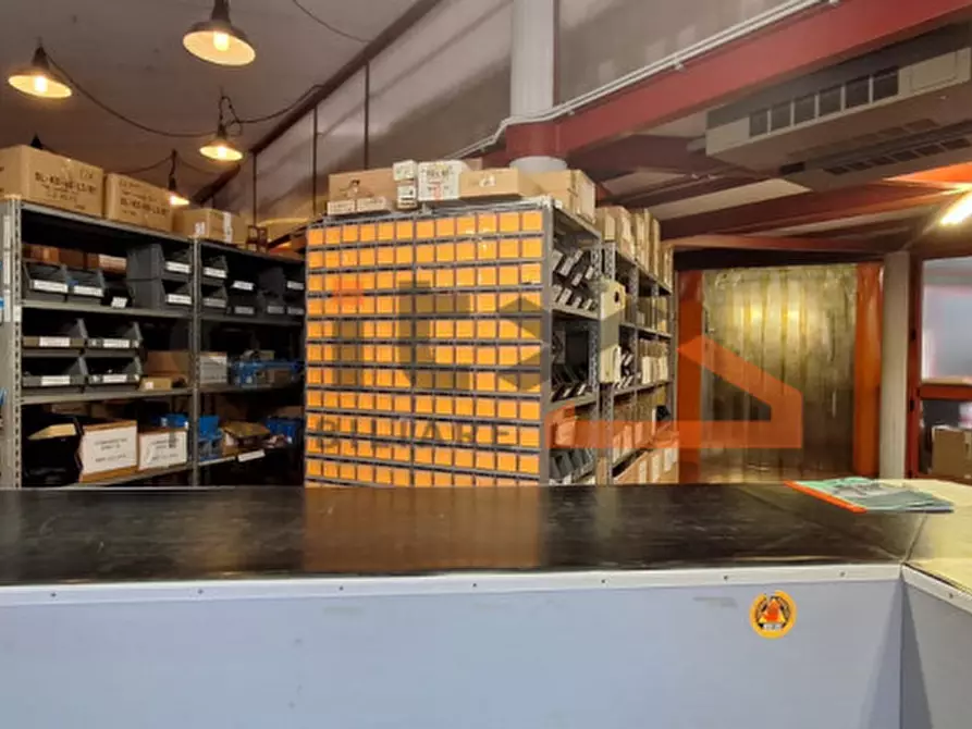 Immagine 6 di Capannone industriale in vendita  in via Romanelle a Pove Del Grappa