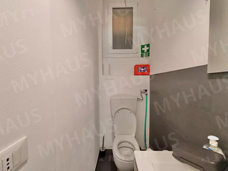 Immagine 3 di Negozio in affitto  in Viale Giulio Cesare a Gatteo