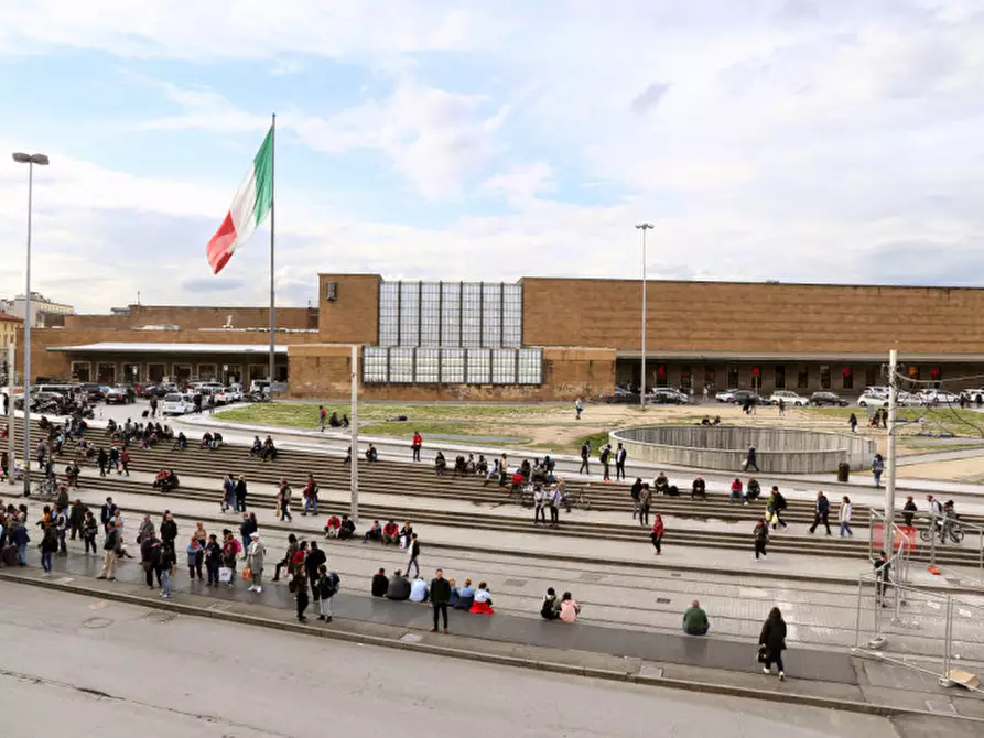 Immagine 2 di Attività commerciale in vendita  in PIAZZA DELLA STAZIONE a Firenze