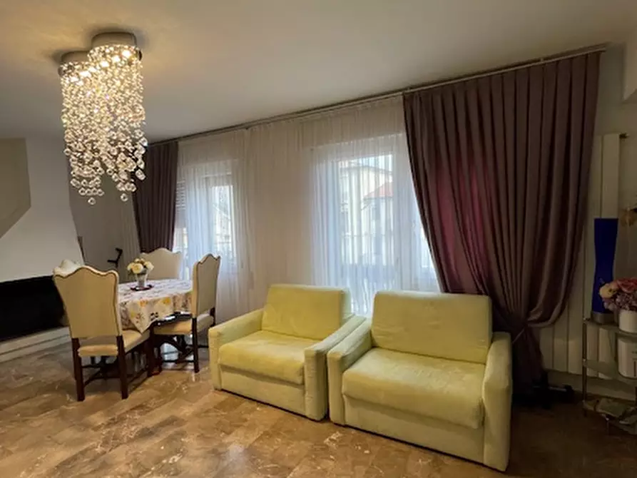 Immagine 5 di Appartamento in vendita  a Padova