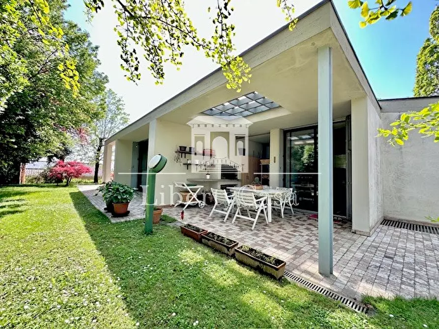Immagine 1 di Villa in vendita  in Via Sant'anna a Salò