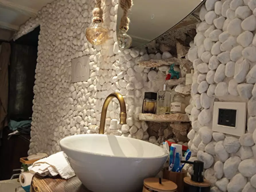 Immagine 23 di Appartamento in vendita  in Vicolo Savelli 24/A a Palombara Sabina