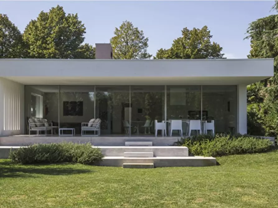 Immagine 1 di Villa in vendita  in Via Primo Maggio a Abano Terme