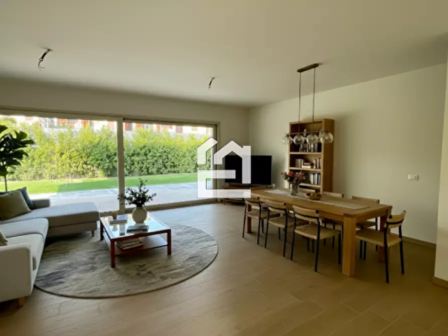 Immagine 2 di Villa in vendita  in via panoramica a Manerba Del Garda