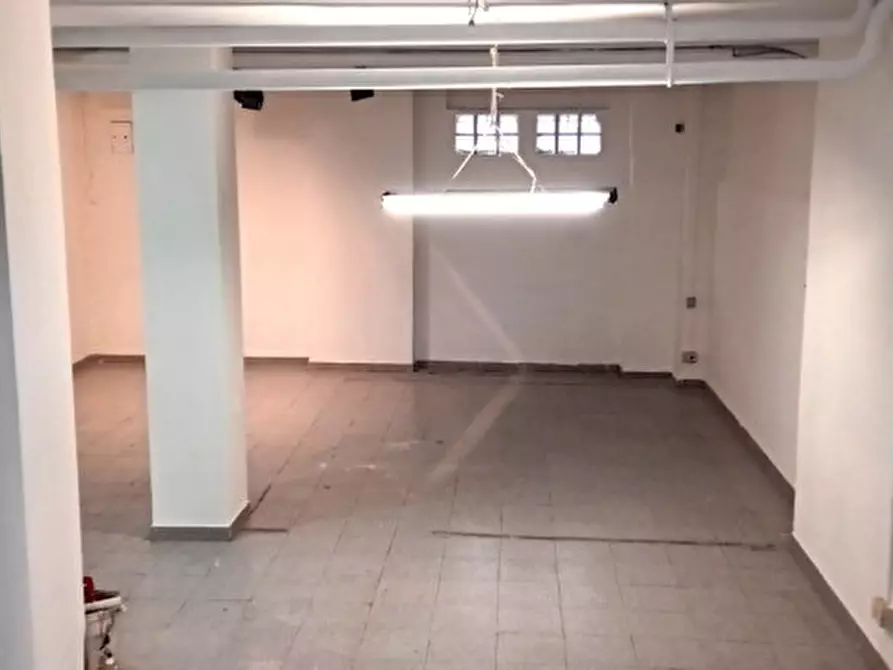 Immagine 4 di Laboratorio in vendita  in Via Tunisi 66 a Torino