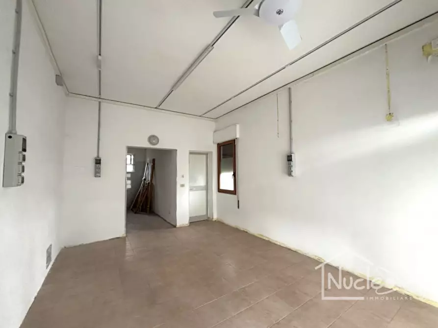 Immagine 4 di Negozio in affitto  a Battaglia Terme