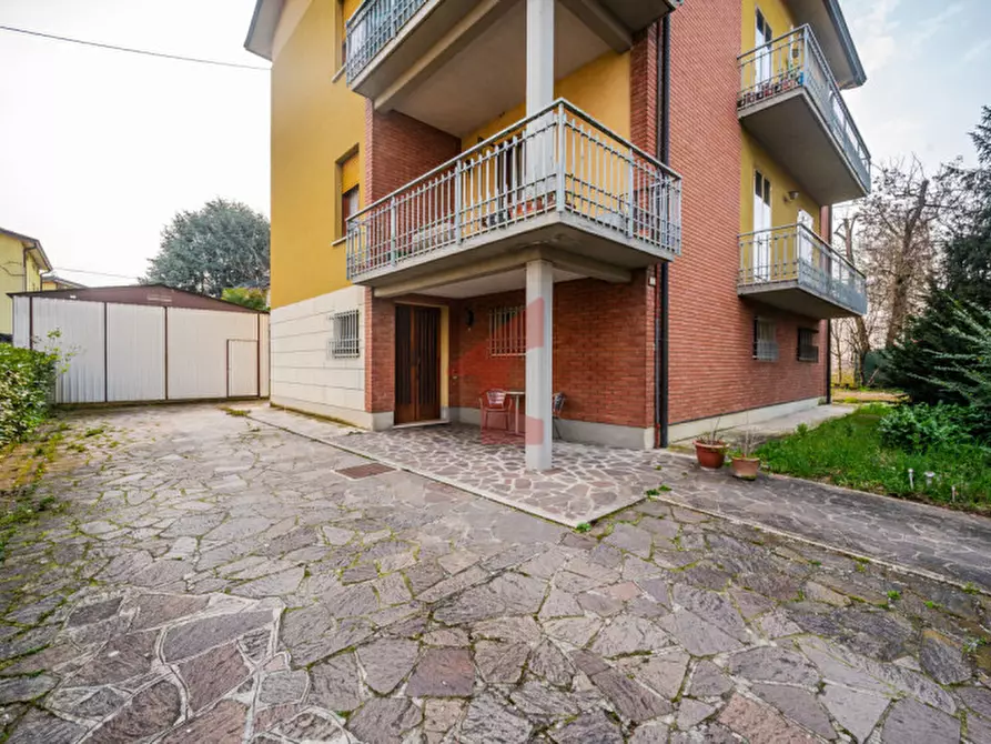 Immagine 2 di Casa bifamiliare in vendita  in Via Jack London, 6 a Reggio Nell'emilia