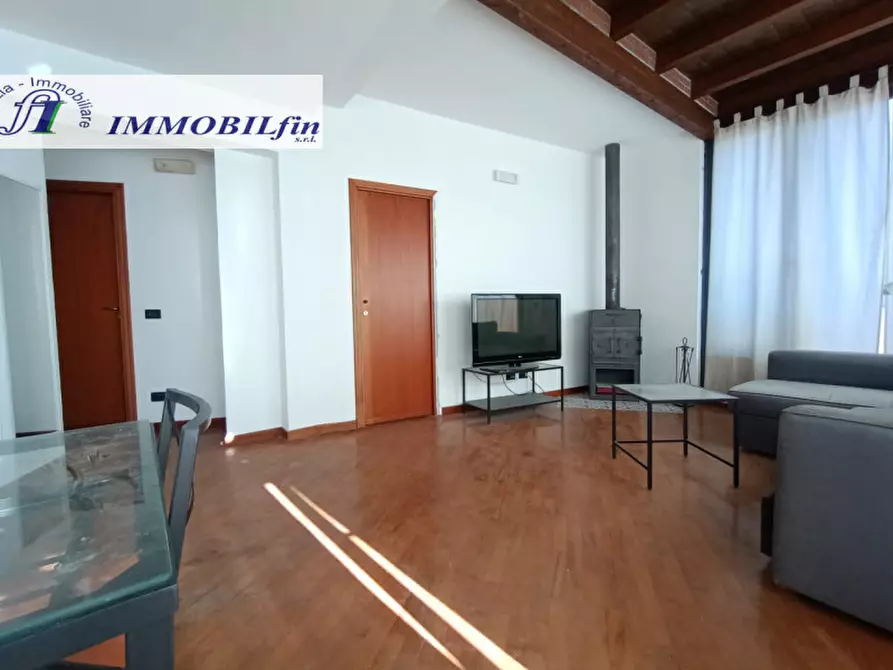 Immagine 10 di Appartamento in affitto  in Via dell'Artigliere a Palermo