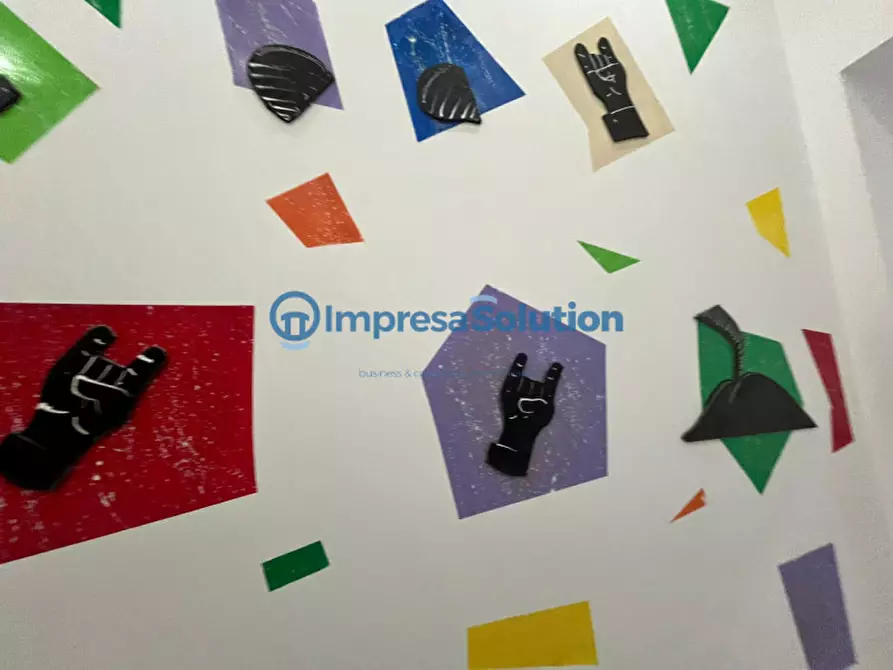 Immagine 4 di Appartamento in vendita  in Corso Umberto I a Napoli