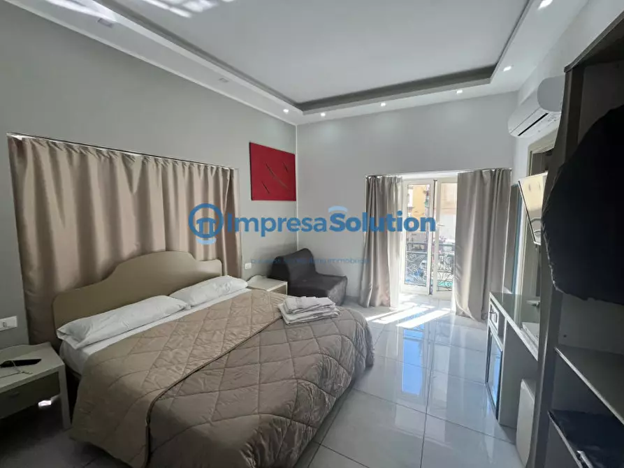 Immagine 5 di Appartamento in vendita  in Corso Umberto I a Napoli